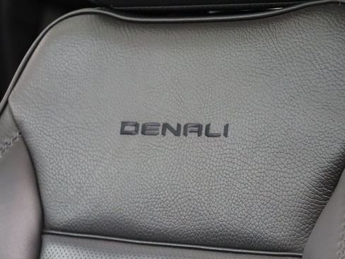 Used 2021 GMC Yukon Denali AWD/4WD image 17