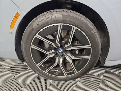 Used 2023 BMW 760i xDrive w/ Luxury Rear Seating Package AWD/4WD image 9