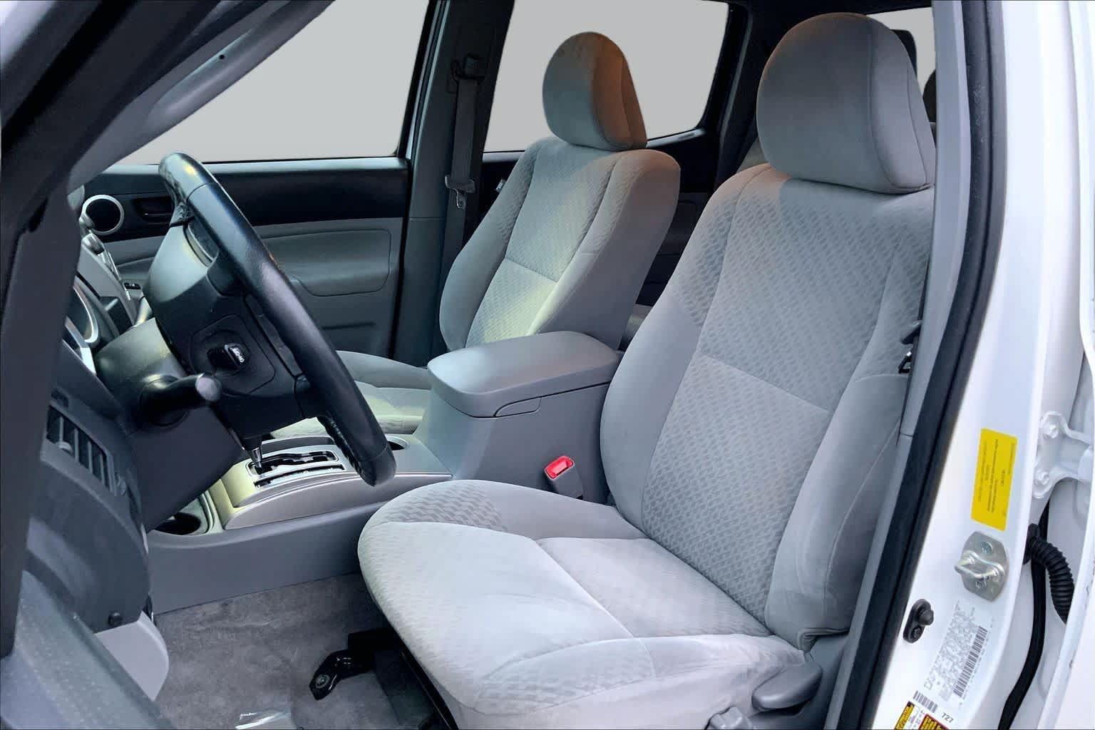 Used 2010 Toyota Tacoma PreRunner RWD image 6