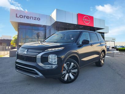 Used 2025 Mitsubishi Outlander SE