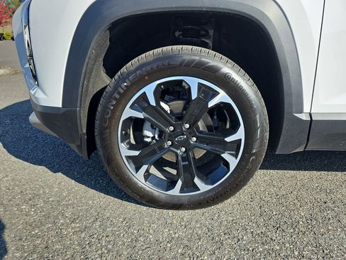 New 2026 Chevrolet Equinox LT w/ Convenience Package II image 35