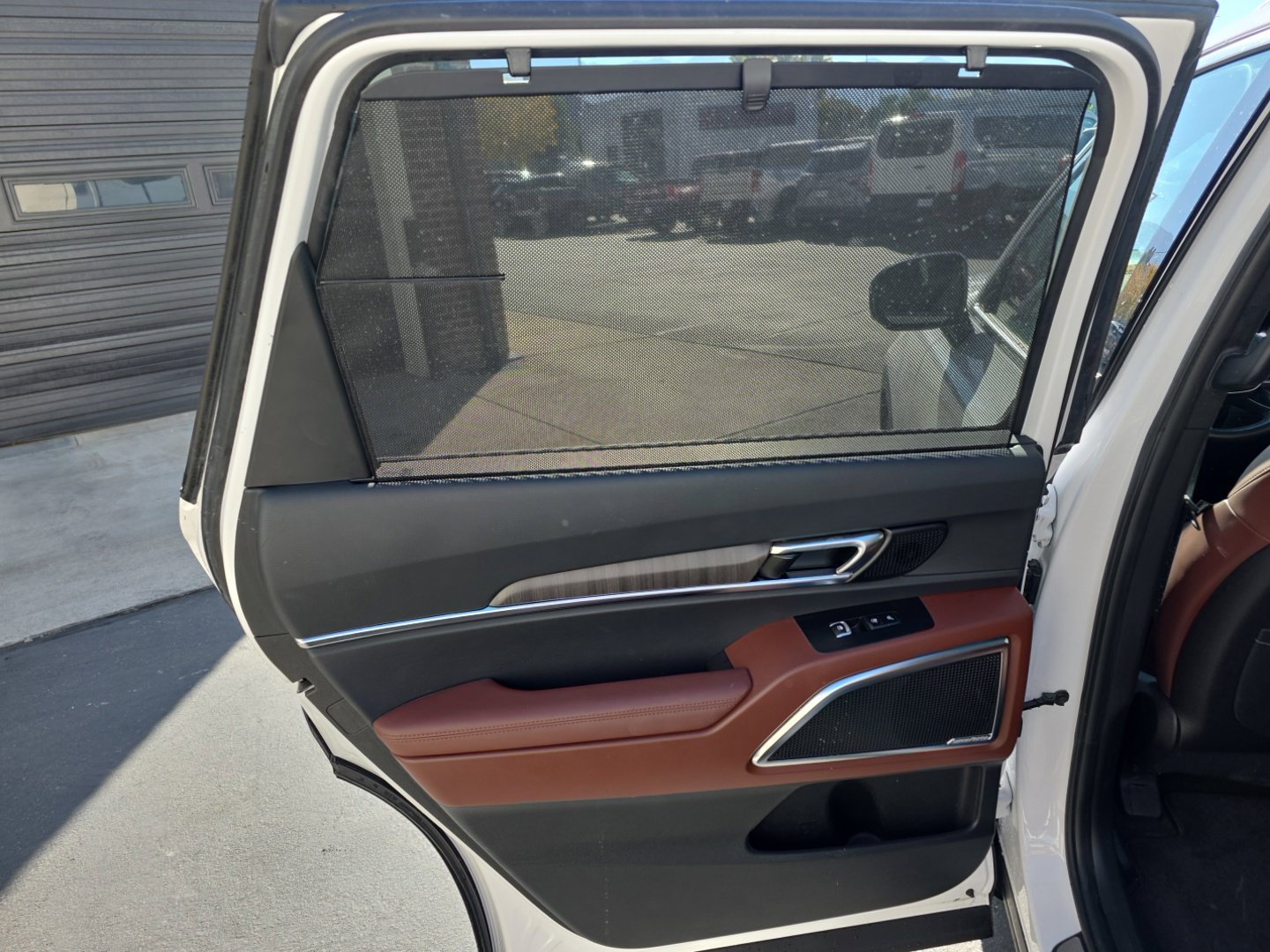 Used 2024 Kia Telluride SX Prestige w/ Towing Package AWD/4WD image 30