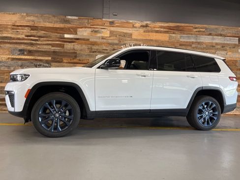 New 2026 Jeep Grand Cherokee L Limited AWD/4WD image 15