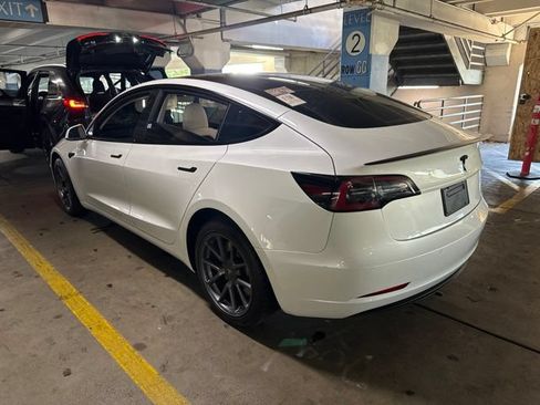 Used 2022 Tesla Model 3 Standard Range RWD image 4