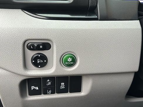 Used 2021 Honda Pilot Touring image 15