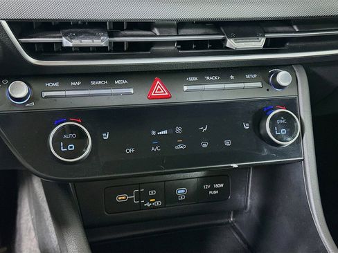 Used 2025 Hyundai Sonata SEL FWD image 24