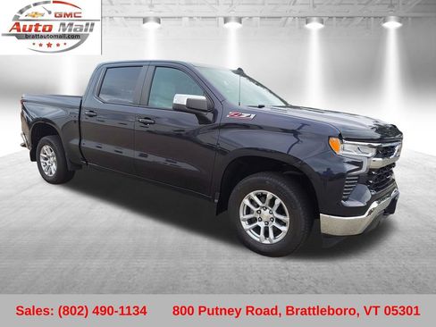 Used 2022 Chevrolet Silverado 1500 LT w/ Z71 Off-Road Package AWD/4WD image 9