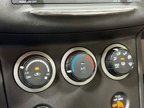 Used 2011 Nissan Rogue SV image 15