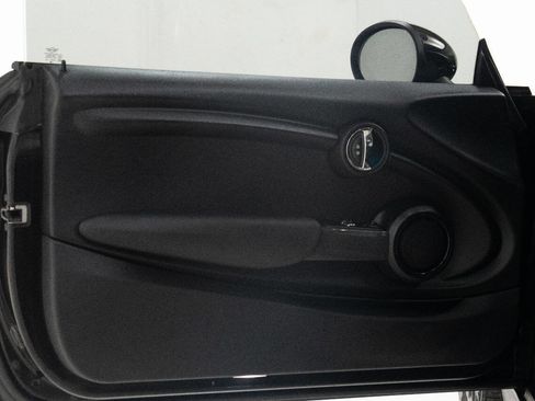 Used 2015 MINI Cooper 2-Door Hardtop image 13