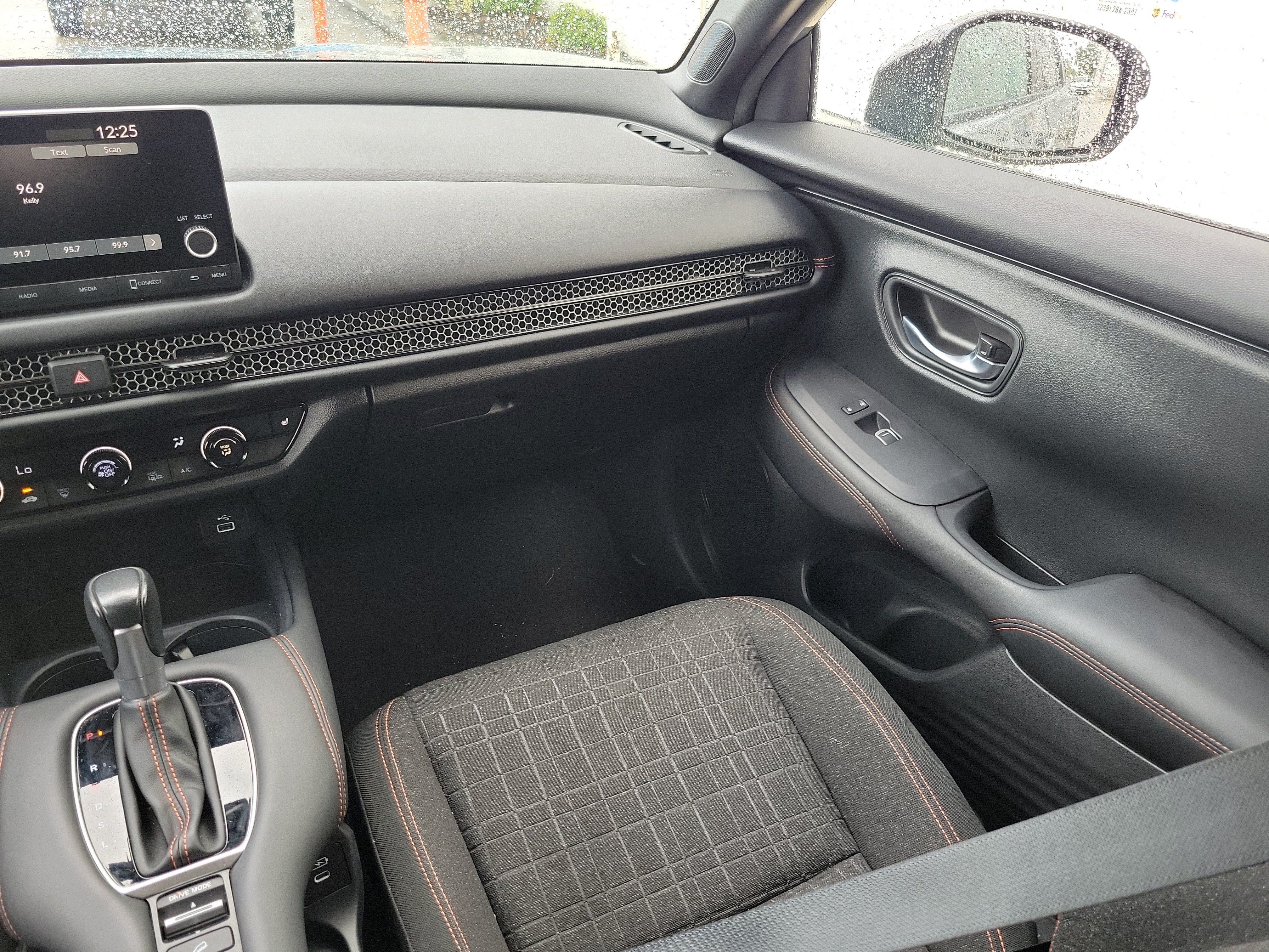 Used 2024 Honda HR-V Sport image 18