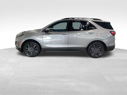 Used 2024 Chevrolet Equinox RS w/ RS Leather Package AWD/4WD image 3