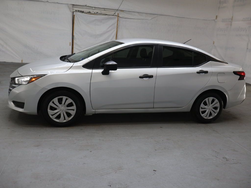 Used 2025 Nissan Versa S FWD image 4