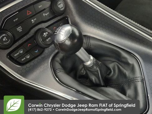 Used 2016 Dodge Challenger R/T Scat Pack w/ Leather Interior Group RWD image 27