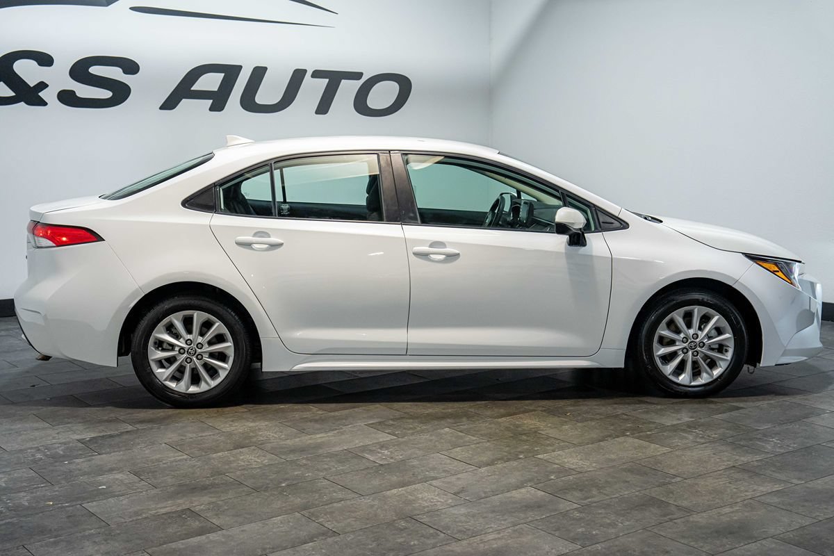 Used 2022 Toyota Corolla LE w/ LE Convenience Package FWD image 20