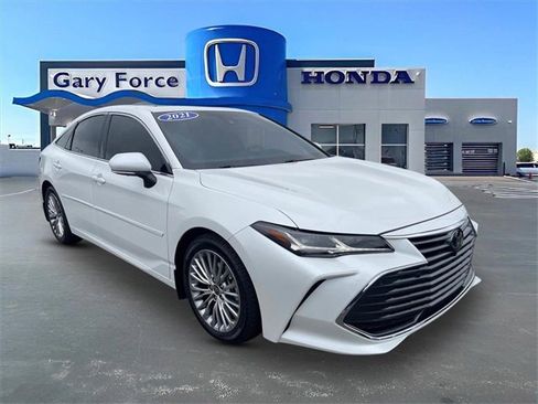 Used 2022 Toyota Avalon Limited image 1