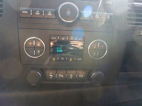 Used 2014 GMC Sierra 2500 SLE w/ SLE Preferred Package image 27