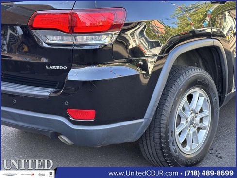 Used 2020 Jeep Grand Cherokee Laredo image 12