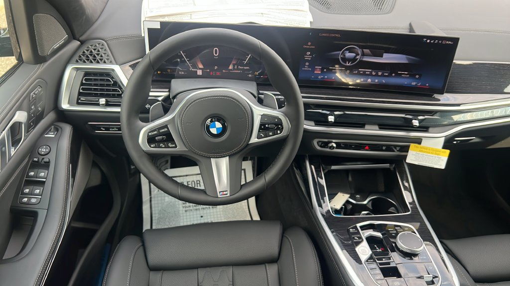 New 2027 BMW X7 xDrive40i w/ M Sport Package AWD/4WD image 13