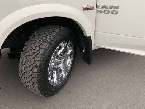 Used 2018 RAM 1500 Laramie image 12