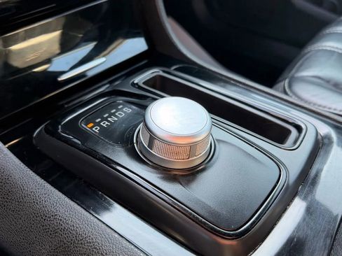 Used 2021 Chrysler 300 S image 39