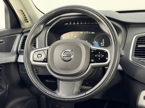 Used 2018 Volvo XC90 T8 Momentum w/ Convenience Package image 20