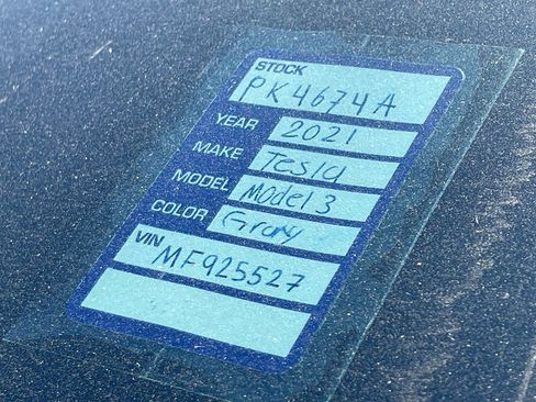 Used 2021 Tesla Model 3 Performance image 11