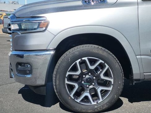 Used 2025 RAM 1500 Laramie AWD/4WD image 6