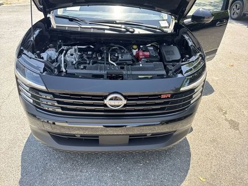 New 2026 Nissan Kicks SR FWD image 31