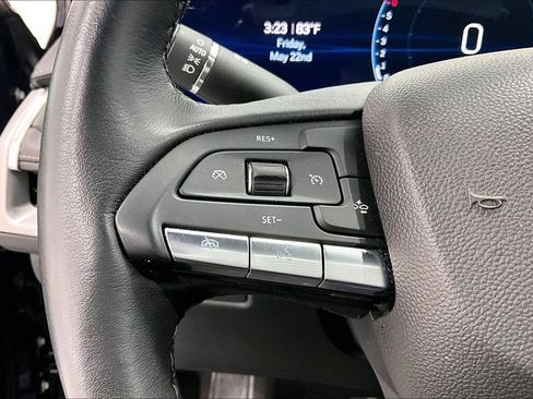 Used 2025 Cadillac XT4 Premium Luxury AWD/4WD image 19