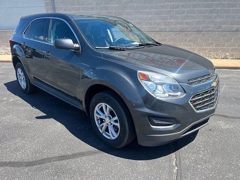 Used 2017 Chevrolet Equinox LS AWD/4WD image 2