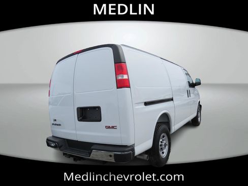 Used 2025 GMC Savana 3500 w/ Driver Convenience Package image 7