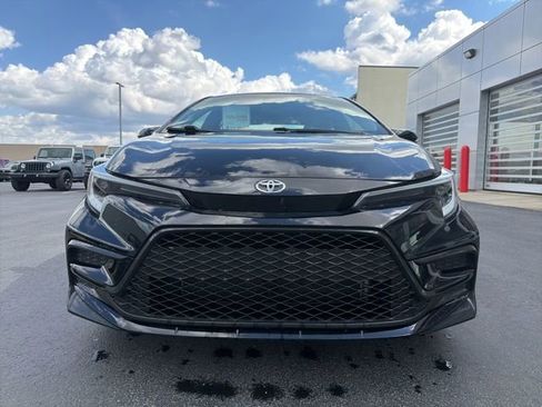 Used 2023 Toyota Corolla SE w/ Carpet Mat Package (TMS) image 2