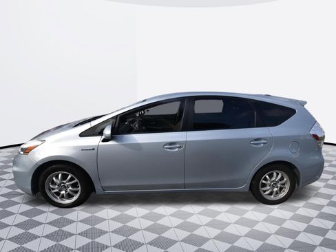 Used 2012 Toyota Prius V Three FWD image 3