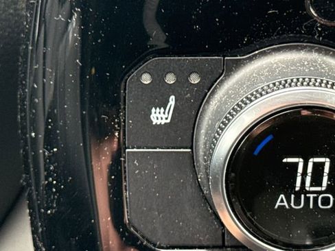 Used 2022 Toyota Highlander XLE AWD/4WD image 32