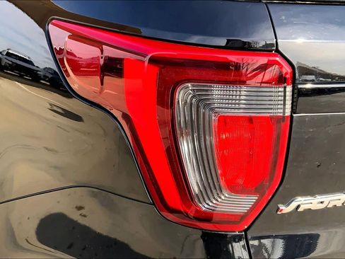 Used 2017 Ford Explorer Sport w/ Equipment Group 401A image 28