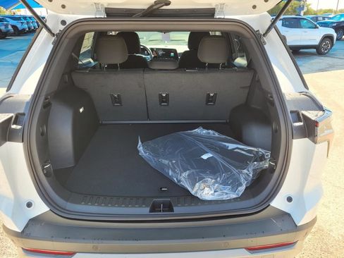 New 2026 Chevrolet Equinox LT w/ Midnight Edition FWD image 21