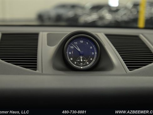 Used 2023 Porsche Macan image 31