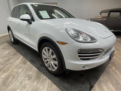 Used 2014 Porsche Cayenne AWD/4WD image 3