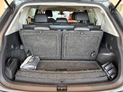 Used 2023 Volkswagen Tiguan SE FWD image 30