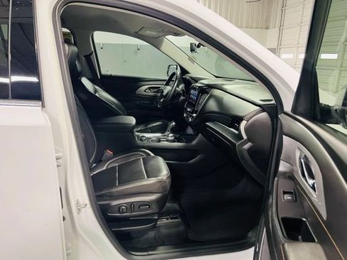 Used 2020 Chevrolet Traverse LT w/ LT Premium Package FWD image 36