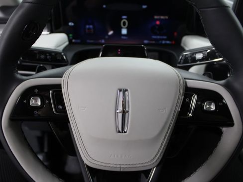 New 2026 Lincoln Aviator Premiere image 36