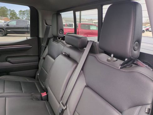 Certified 2023 GMC Sierra 1500 SLT w/ SLT Premium Package image 26