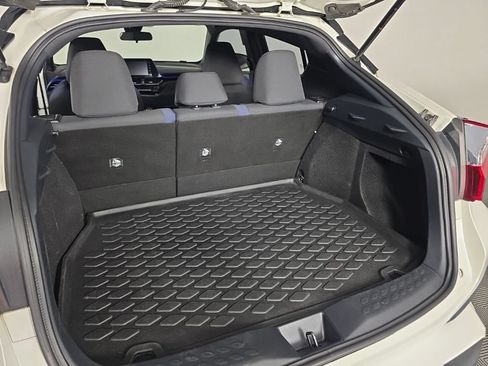 Used 2020 Toyota C-HR XLE FWD image 28