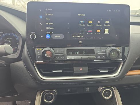 Used 2024 Toyota Grand Highlander Limited image 27