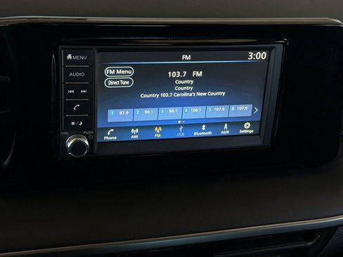 Used 2025 Nissan Kicks S image 11