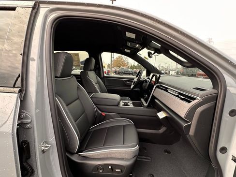 New 2026 GMC Sierra EV Elevation w/ Premium Package AWD/4WD image 9