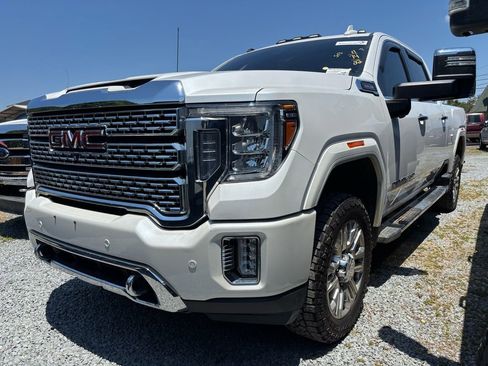 Used 2022 GMC Sierra 3500 Denali w/ Denali Ultimate Package AWD/4WD image 3