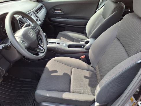 Certified 2022 Honda HR-V LX image 8