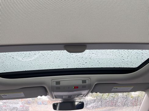 Used 2025 Volkswagen Jetta SE image 28