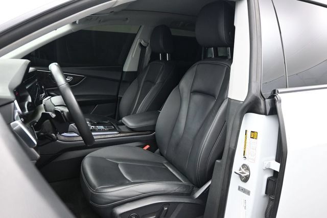 Used 2022 Audi Q8 Premium AWD/4WD image 5